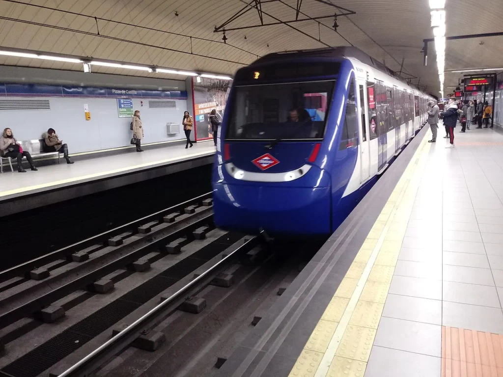 Cortada la línea 9 de Metro entre Puerta de Arganda y Pavones: tercera avería en una semana