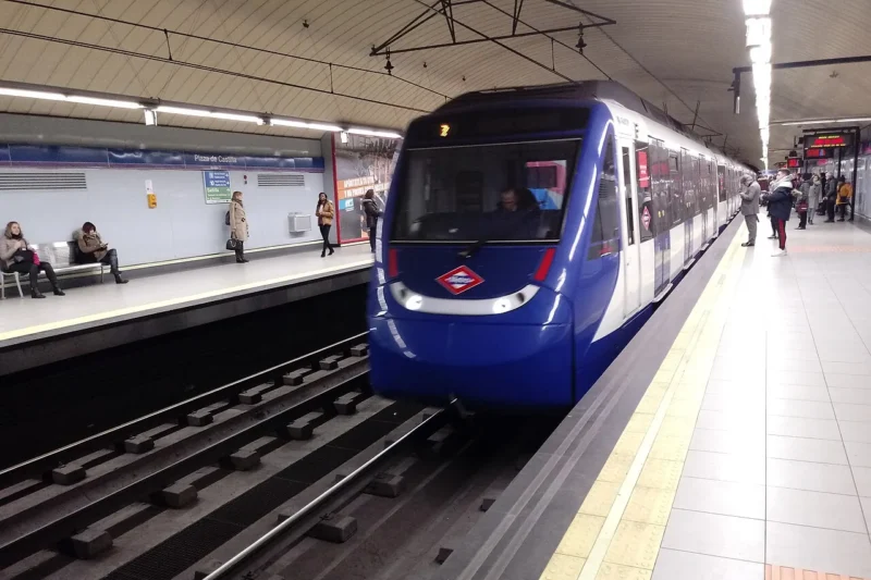 Cortada la línea 9 de Metro entre Puerta de Arganda y Pavones: tercera avería en una semana