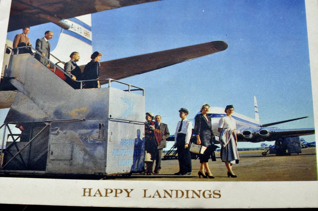 Postal de época del de Havilland Comet de BOAC