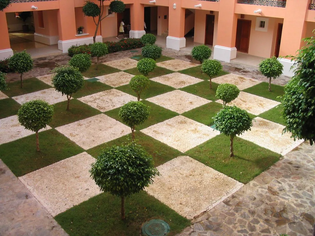 Patio interior de un edificio de viviendas