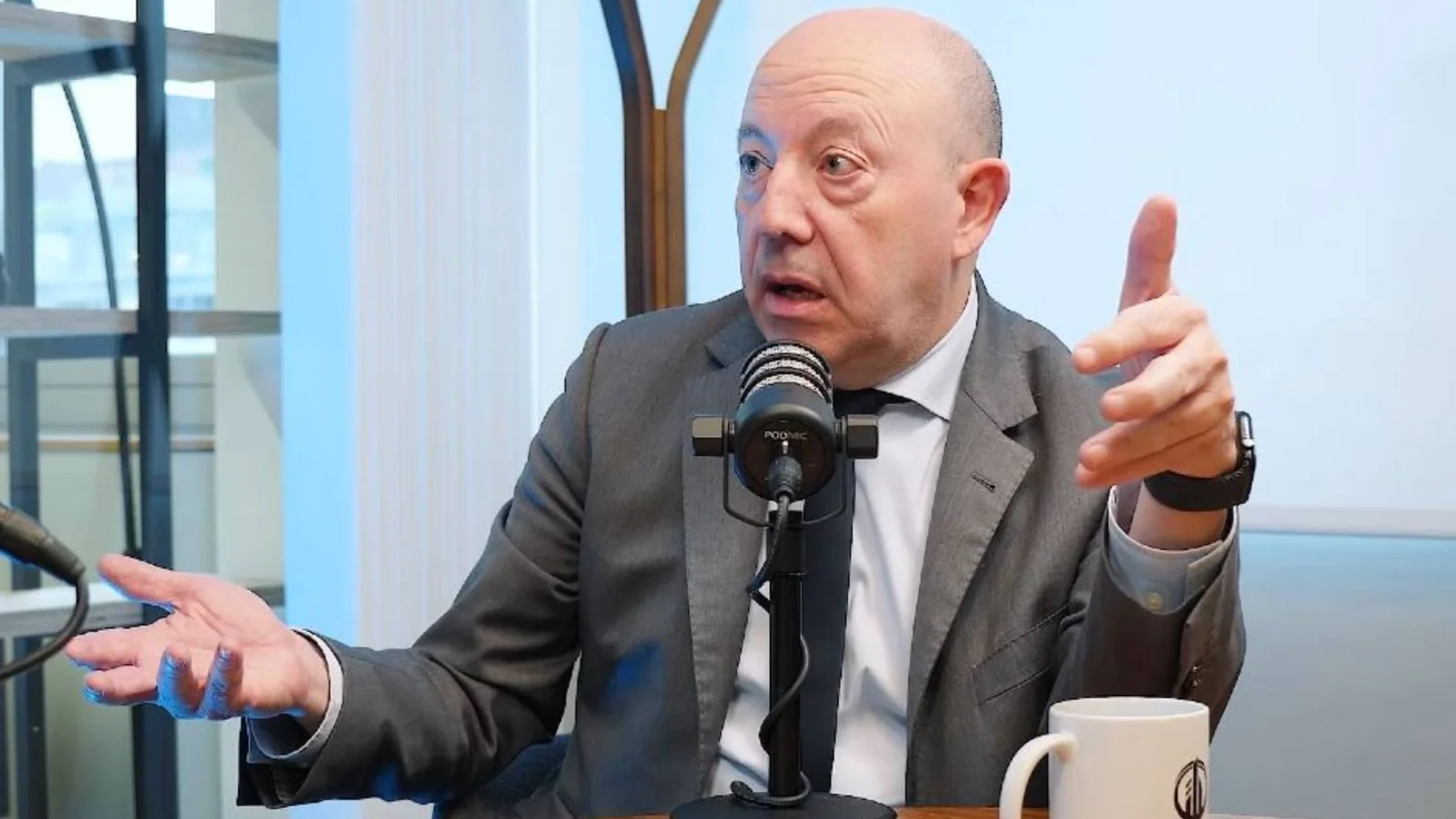El economista Gonzalo Bernardos durante una entrevista