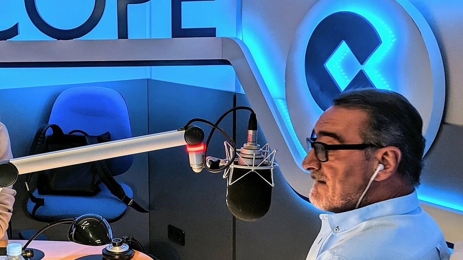 Carlos Herrera estalla contra el decreto del alquiler: «Lo escribe un activista borracho en una servilleta»